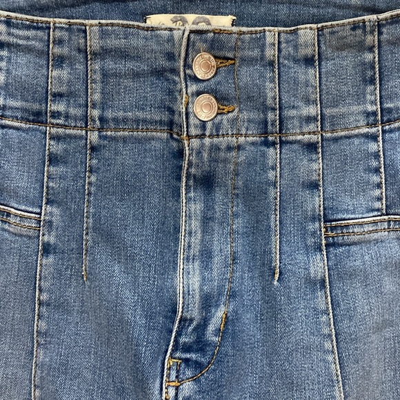 NWOT Free People Jayde Flare Jeans - Picture 4 of 6